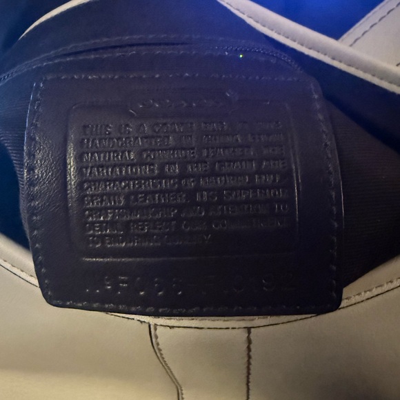 Coach Vintage White/Cream Leather Shoulder Bag #F1019 - Picture 5 of 5